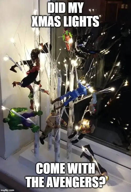 Xmas lights with avengers figures - Did the avengers come with these lights?