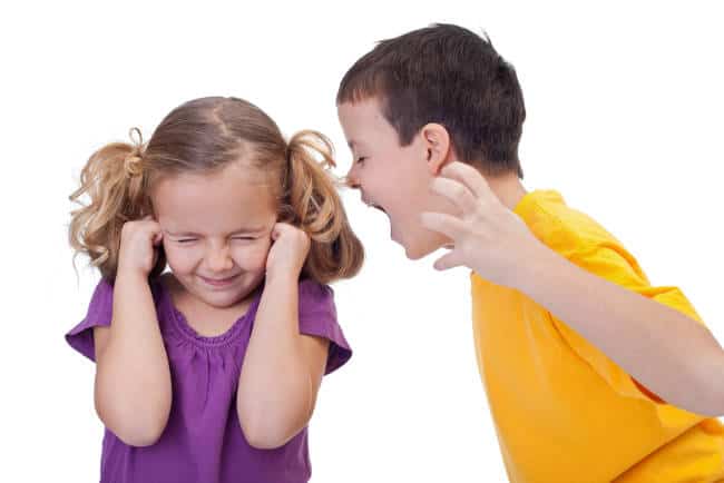 Siblings kids fighting