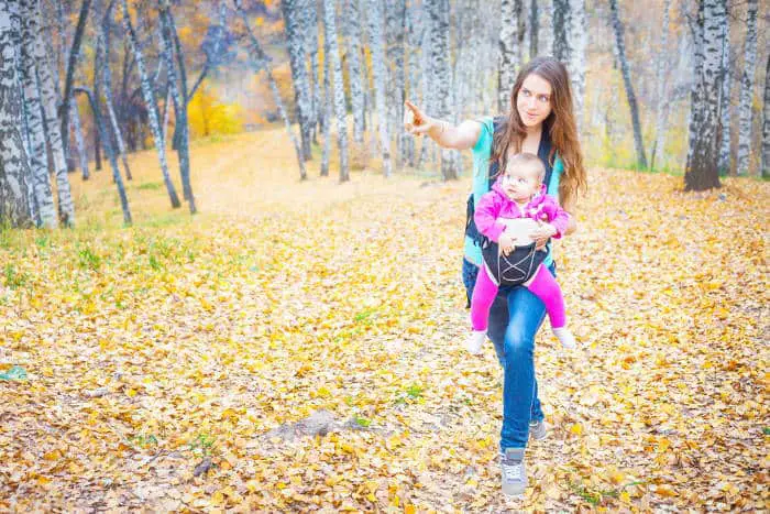 When can you Face a Baby Forwards in a Carrier?